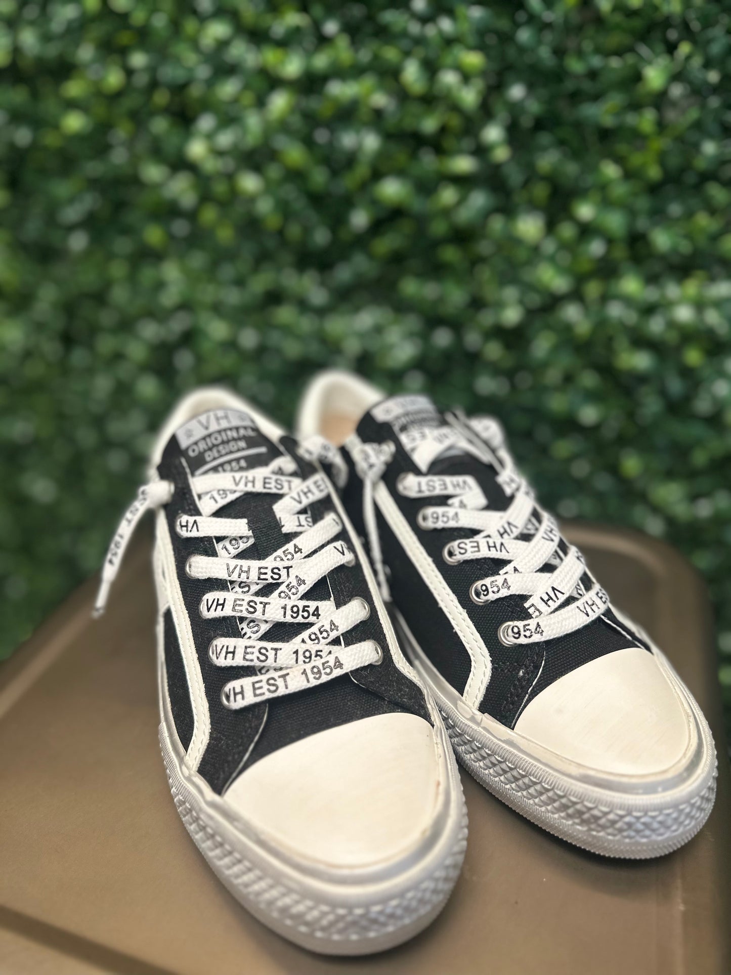 Women's Vintage Havana Every Day Casual Sneaker